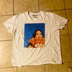 Kacey Musgrave’s T shirt